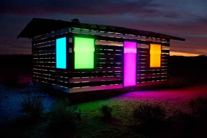 lucid-stead-mirrors-the-joshua-tree-desert-designboom-03