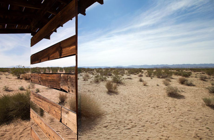 lucid-stead-mirrors-the-joshua-tree-desert-designboom-06